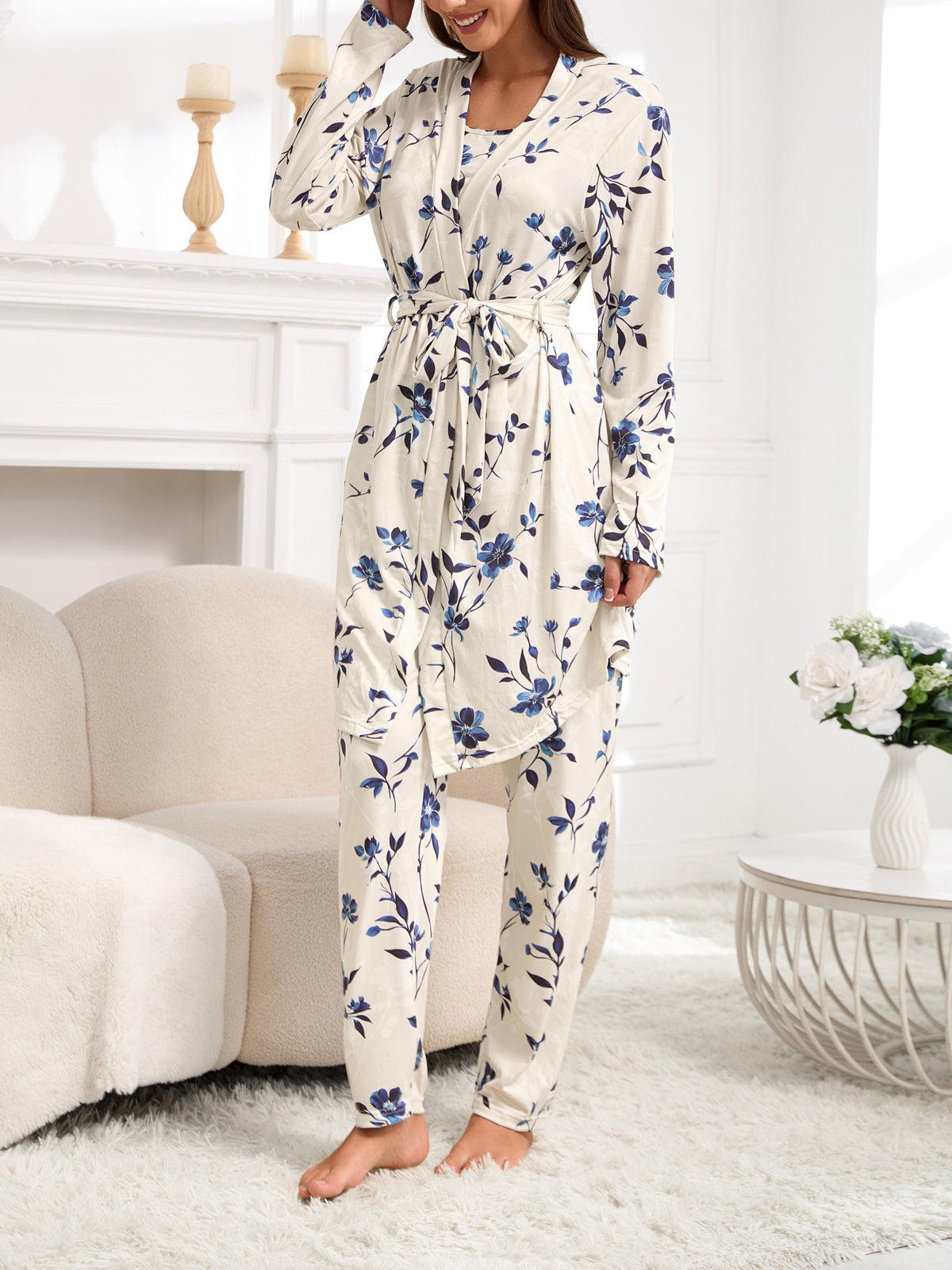 Annett | Floral Pajamas Set with Button-Front Top for Women