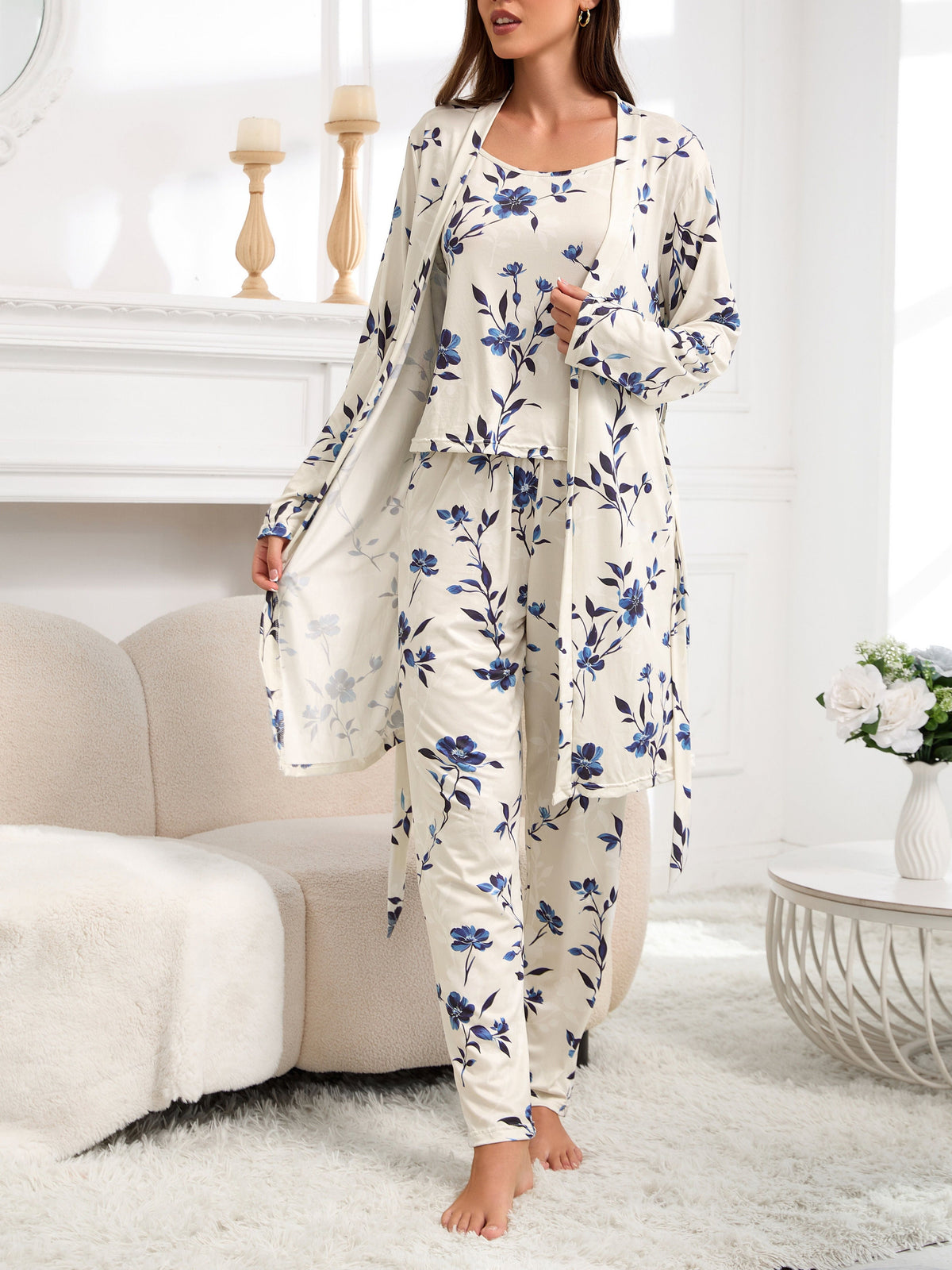 Annett | Floral Pajamas Set with Button-Front Top for Women