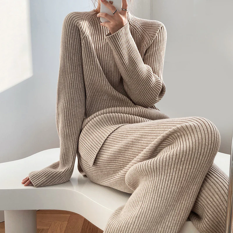 Loes | Ribbed Knit Mock Neck Sweat Set for Women