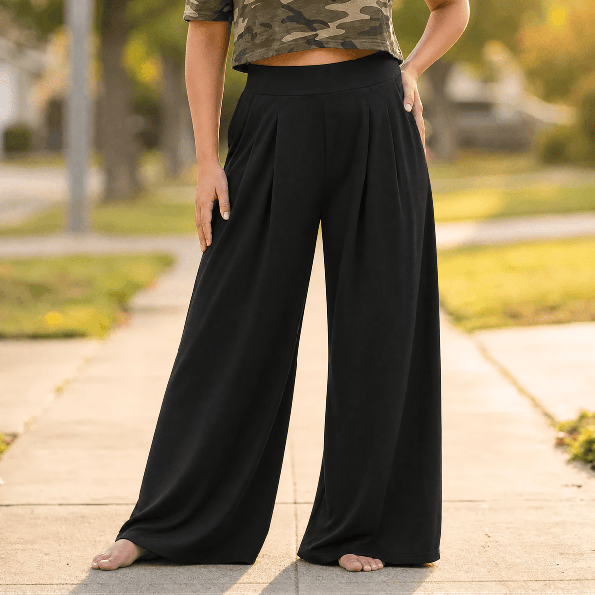 Nevaeh | High-Waisted Pleated Palazzo Pants with Pockets