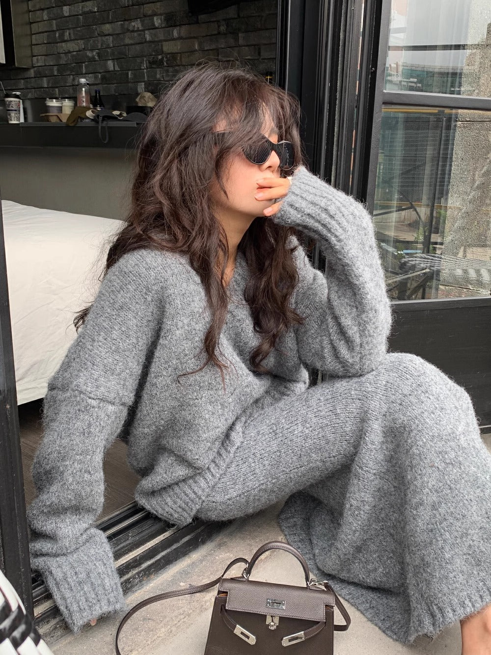 Burgel | V-Neck Ribbed Knit Sweat Set with Wide Leg Pants